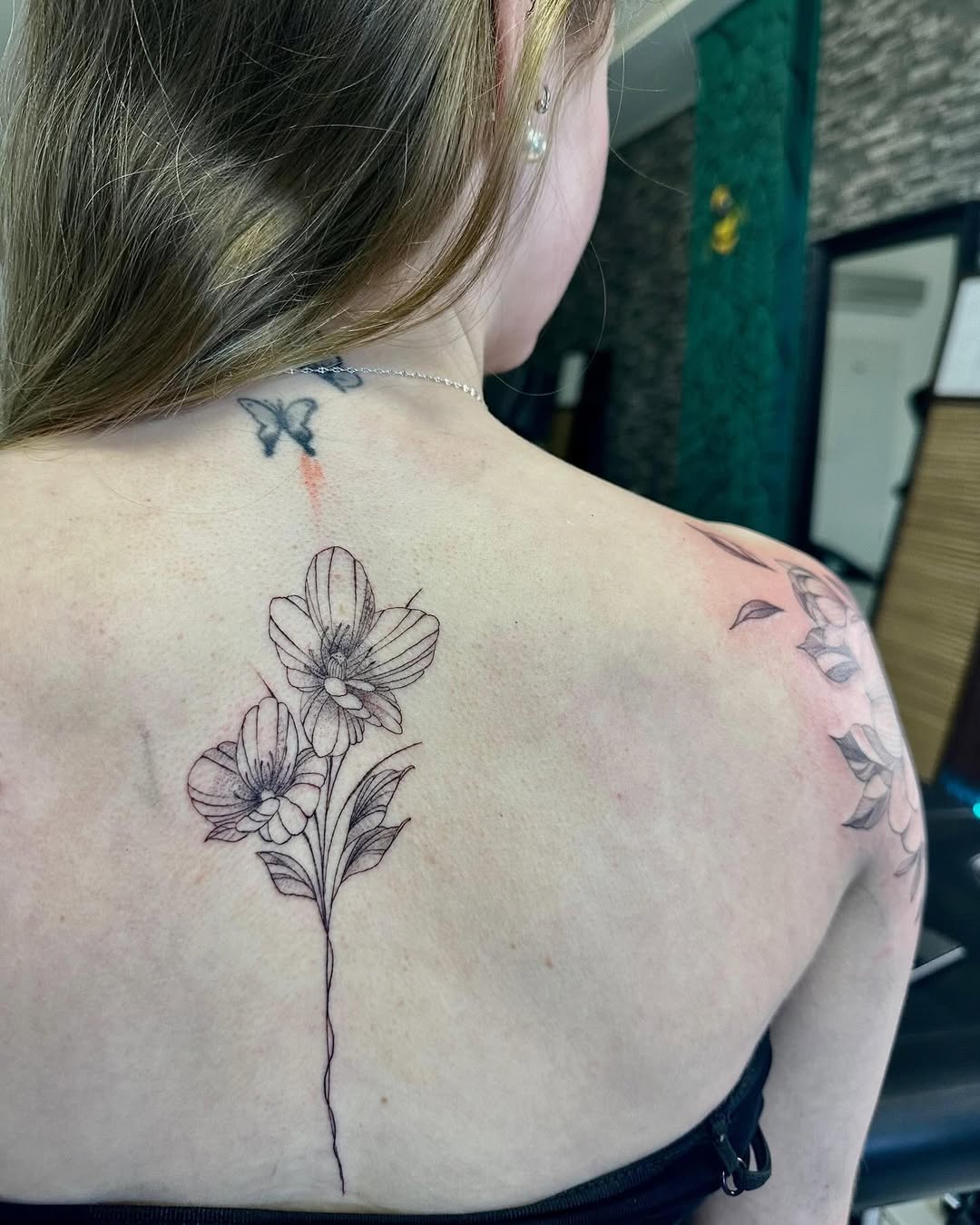 30 Flower Spine Tattoo Ideas 2026: Elegant, Dainty & Meaningful Designs for Women