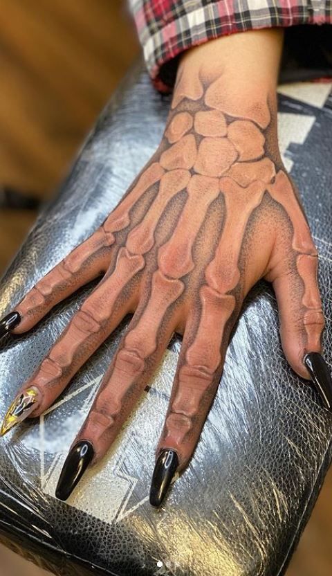 28 Skeleton Hand Tattoo Ideas 2026: Bold Ink That Blends Anatomy, Style, and Attitude
