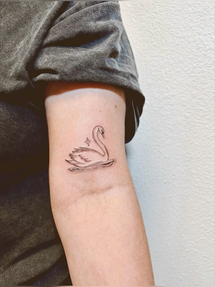 32 Swan Tattoo Ideas 2026: Elegant, Minimalist & Meaningful Designs to Inspire You