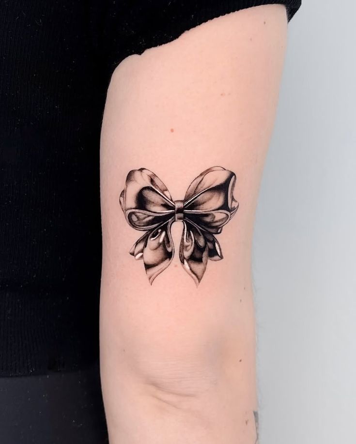 28 Bow Tattoo Ideas 2026: Feminine, Playful & Timeless Designs for Women