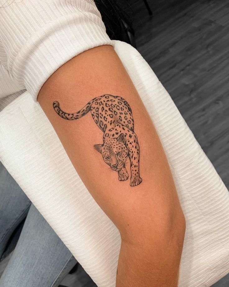 29 Leopard Tattoo Ideas 2026: Elegant Power, Fine Line Detail & Modern Style