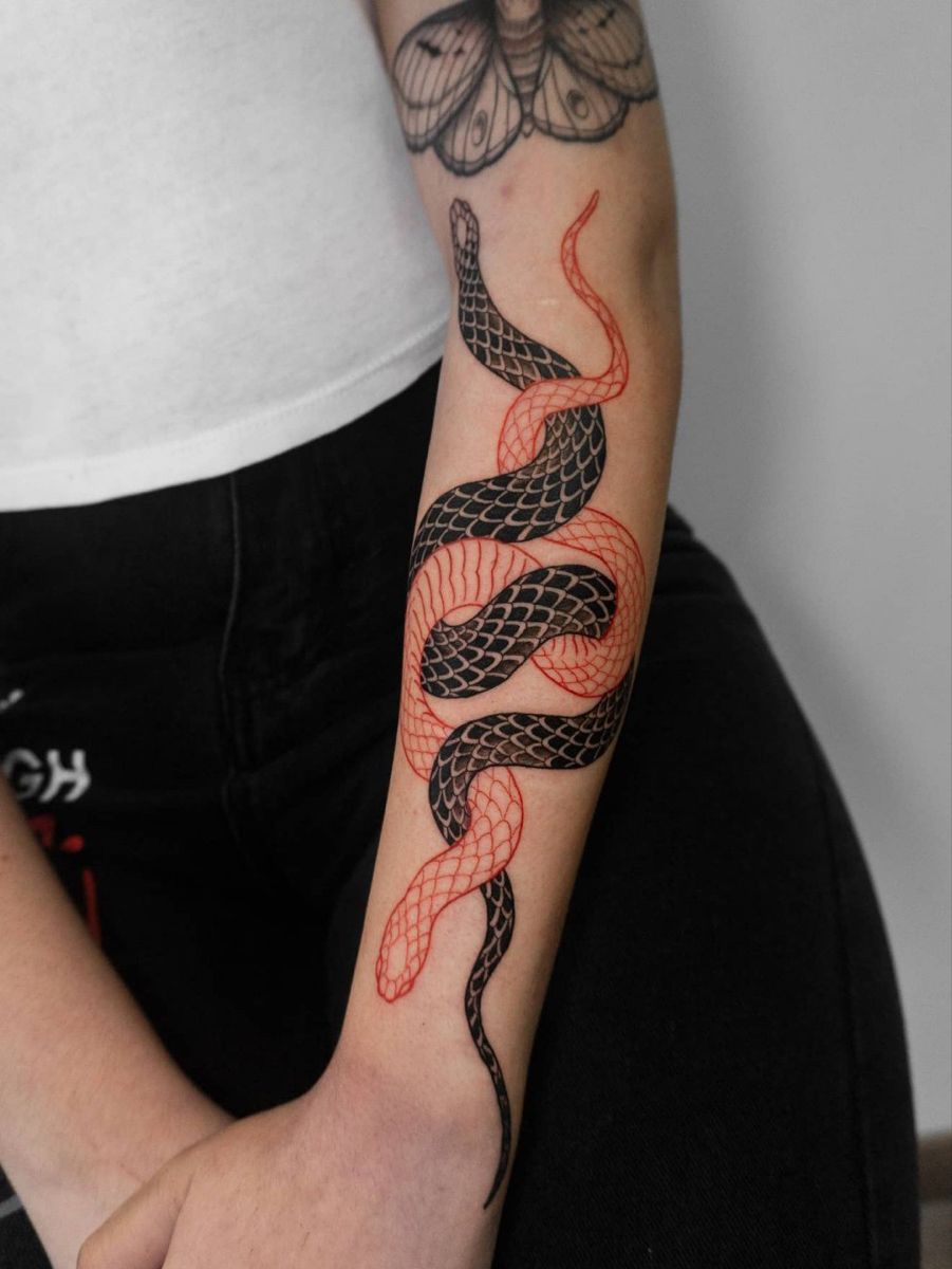 31 Snake Tattoo Ideas 2026: Meaningful Designs for Men and Women on Arm, Back, Spine, and Leg