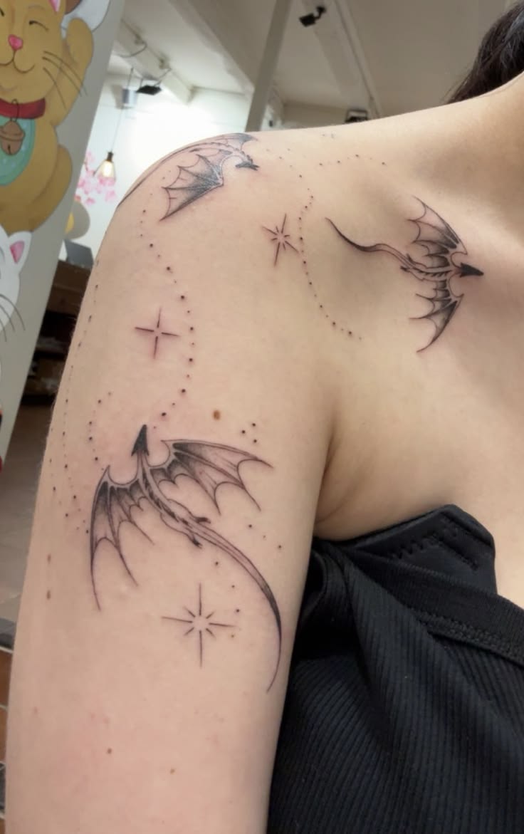 29 Fourth Wing Tattoo Ideas 2026: Dragon Ink, Violet Energy & Minimalist Magic