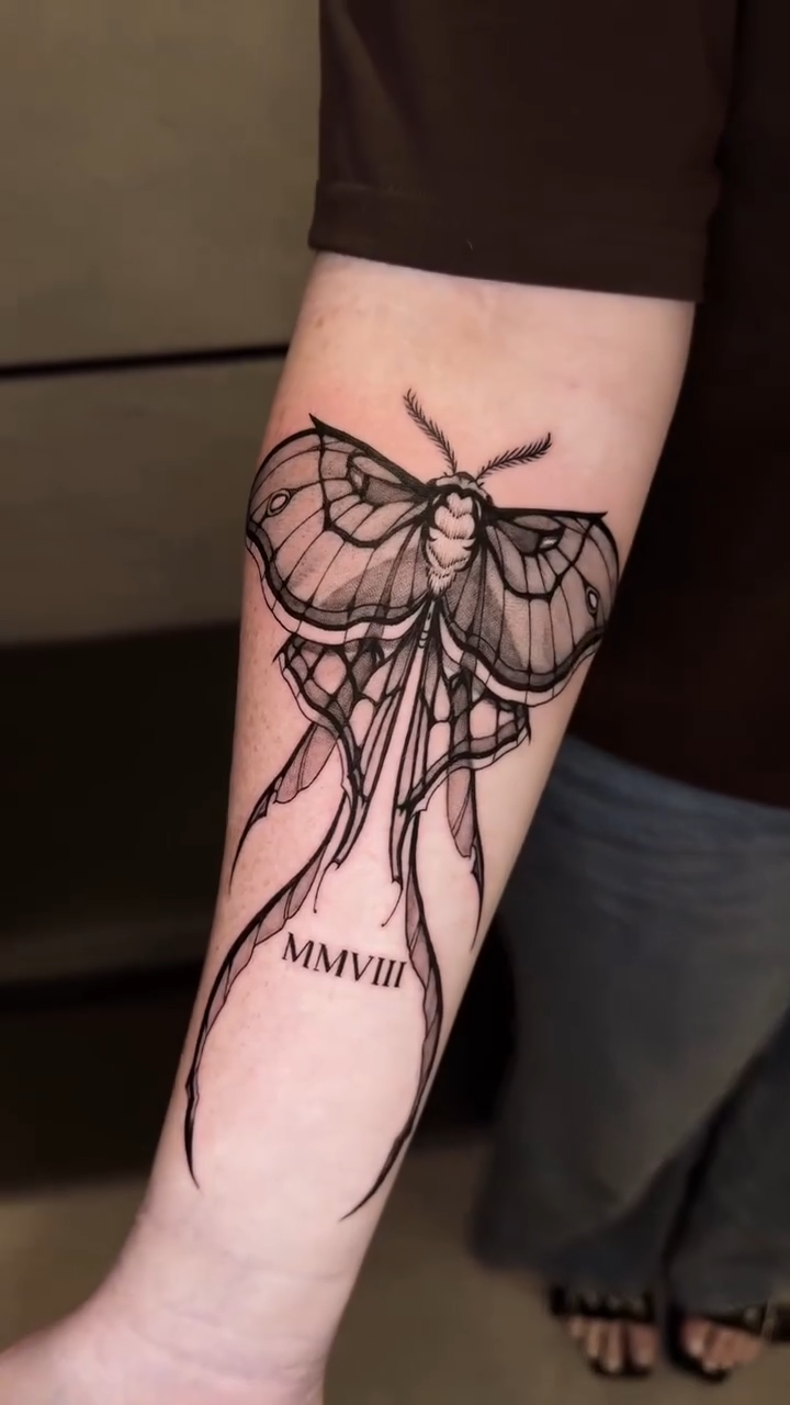30 Moth Tattoo Ideas 2026: Dark Beauty, Lunar Symbolism & Modern Ink Trends