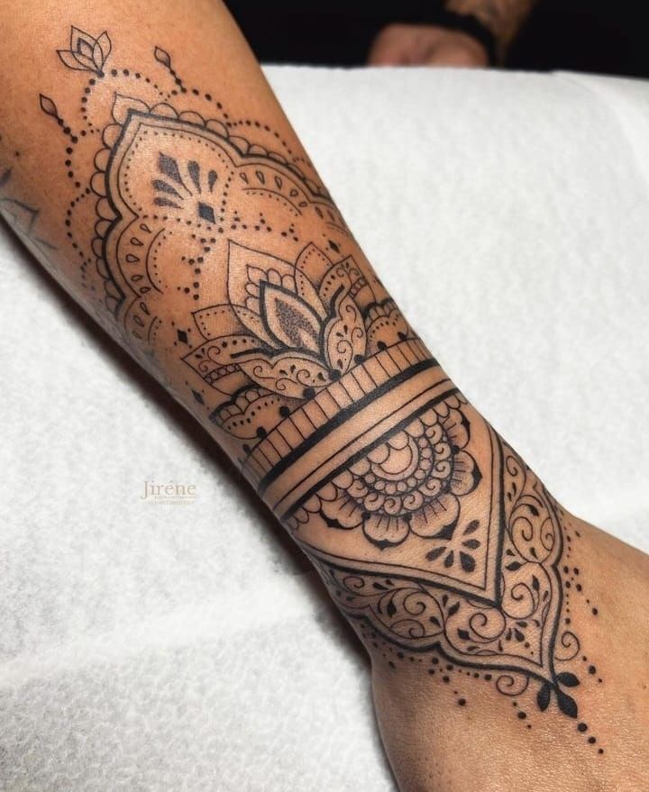27 Mandala Tattoo Ideas 2026: Elegant Geometric Ink That Feels Personal
