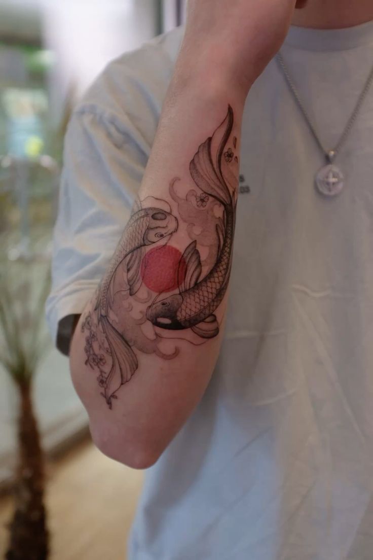 28 Koi Fish Tattoo Ideas 2026: Elegant Japanese Designs, Yin Yang Symbols & Fine Line Ink Trends