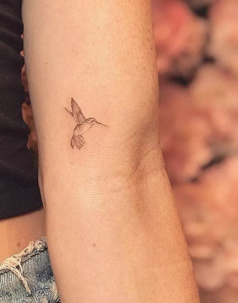 30 Hummingbird Tattoo Ideas 2026: Elegant Designs, Meaning & Styling Inspiration