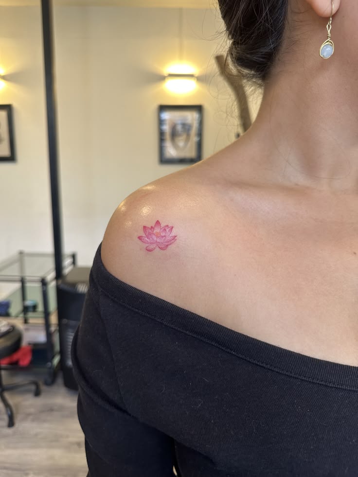 30 Lotus Flower Tattoo Ideas 2026: Elegant Designs Full of Meaning and Modern Style