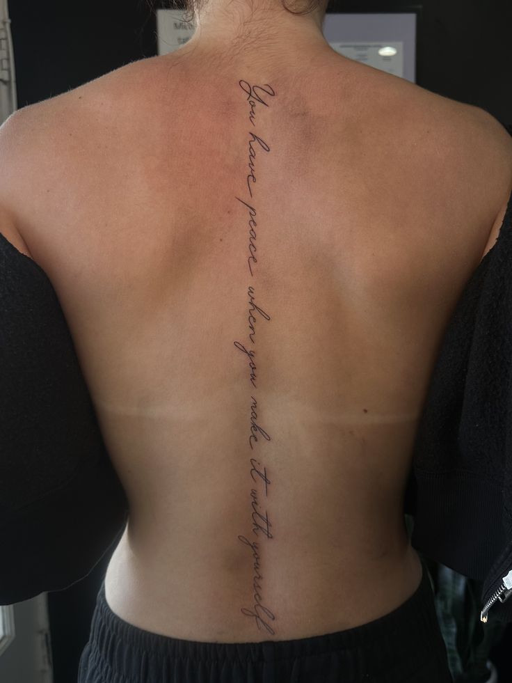 28 Spine Tattoo Ideas 2026: Elegant, Meaningful & Fine Line Designs Taking Over This Year