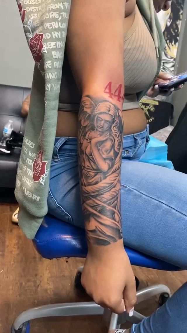 32 Stunning Half Sleeve Tattoo Ideas for Men and Women to Try in 2026