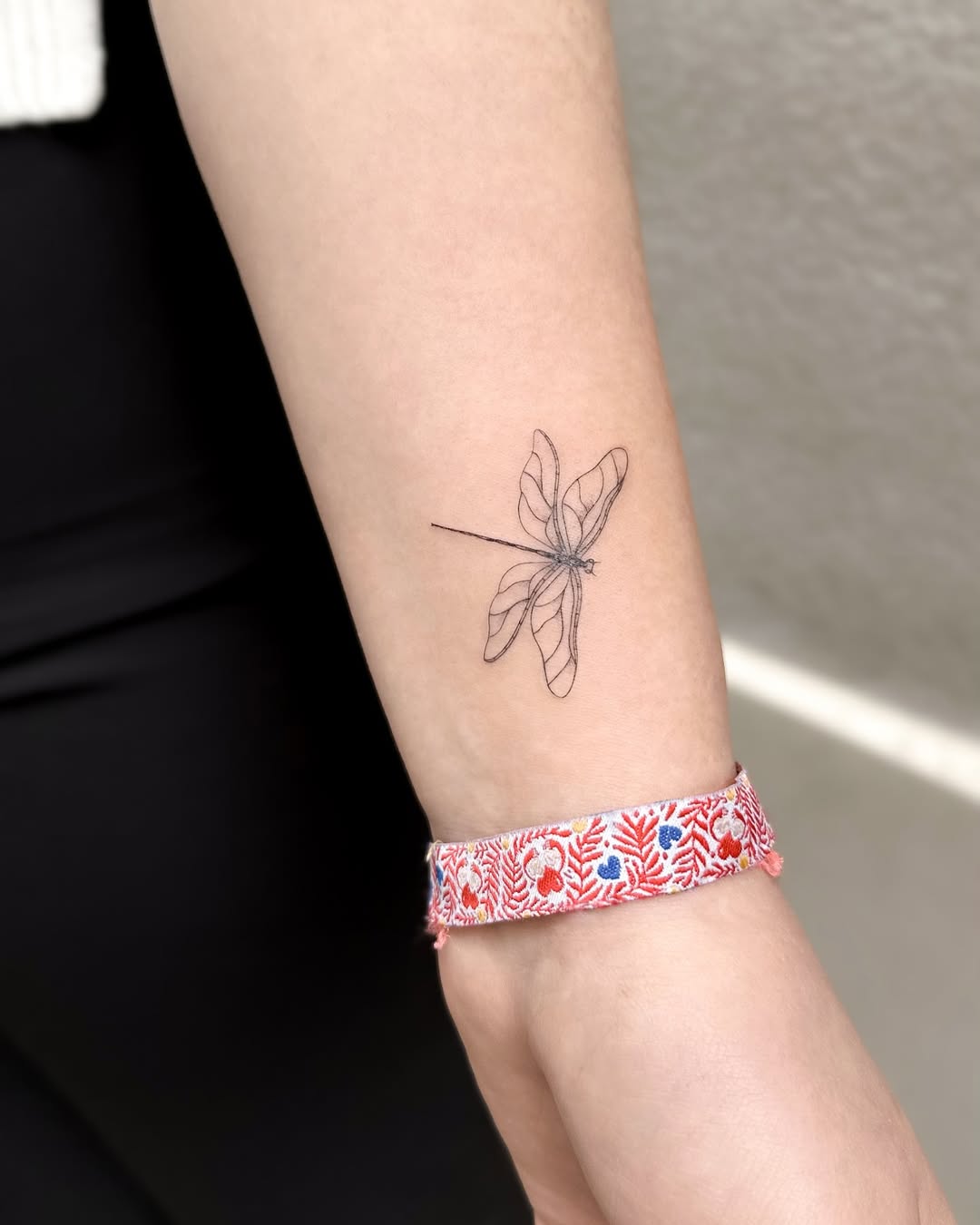 31 Dragonfly Tattoo Ideas 2026: Elegant Fine Line Designs, Tiny Tattoos & Feminine Ink Inspiration