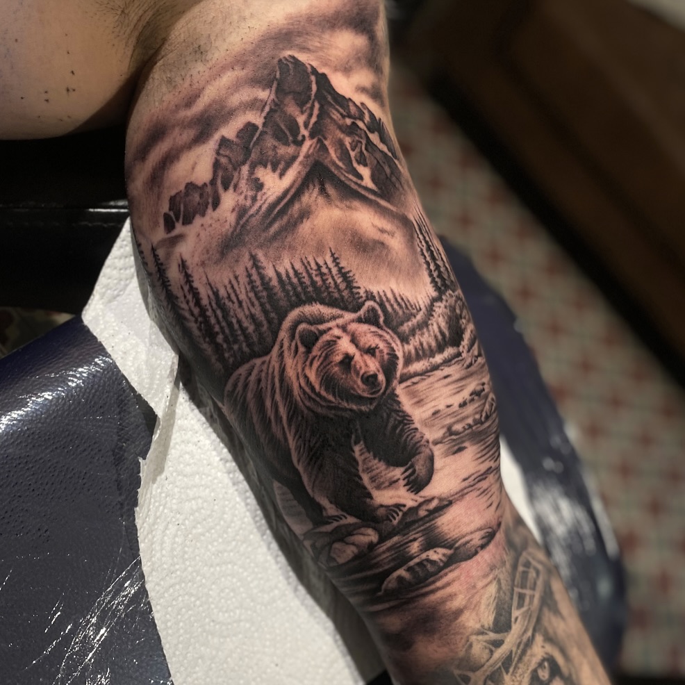 30 Bear Tattoo Ideas 2026: Cute, Realistic, Fine Line & Feminine Designs for Men and Women
