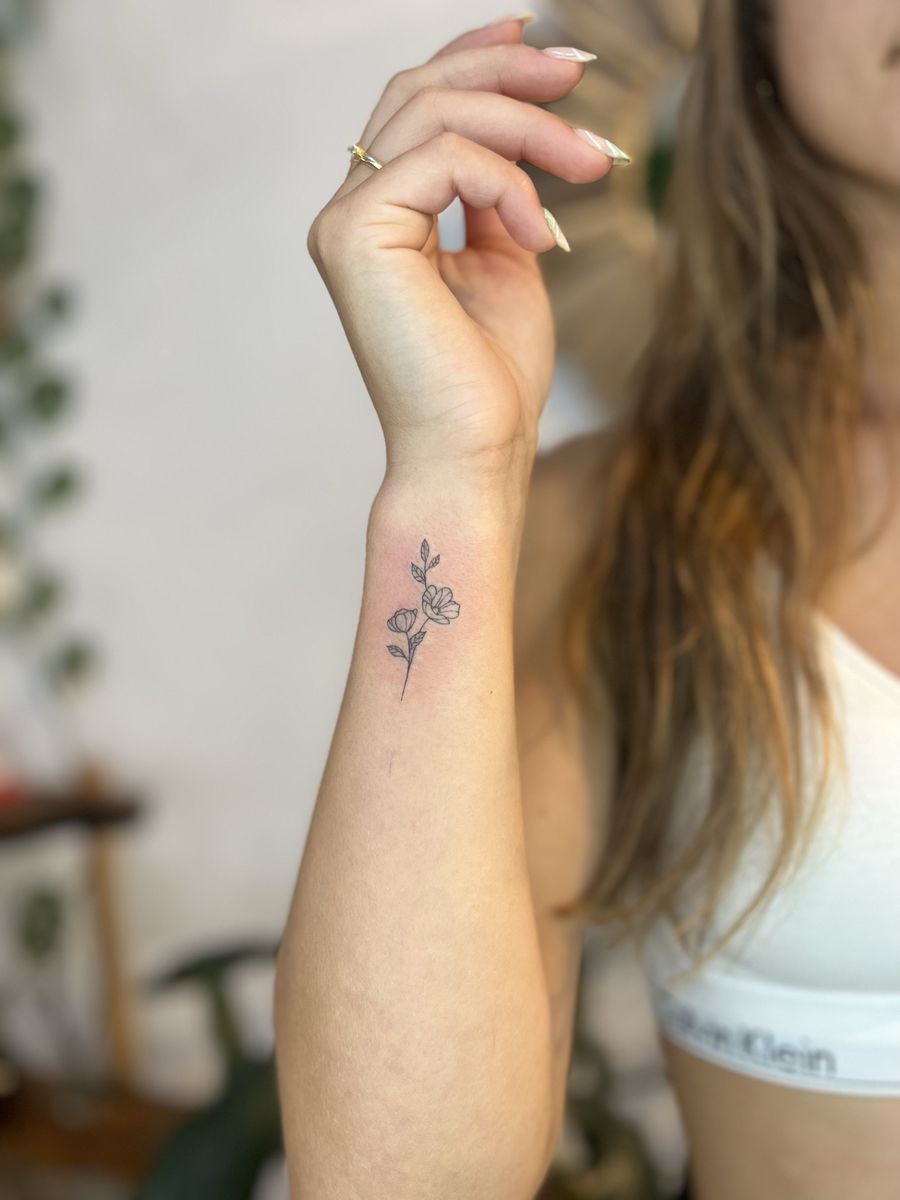 27 Flower Tattoo Ideas 2026: Soft Floral Ink Trends That Feel Personal and Timeless