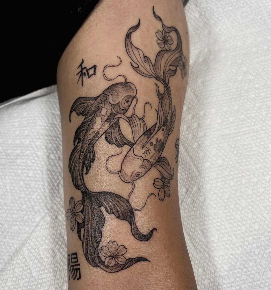 28 Koi Fish Tattoo Ideas 2026: Elegant Japanese Designs, Yin Yang Symbols & Fine Line Ink Trends