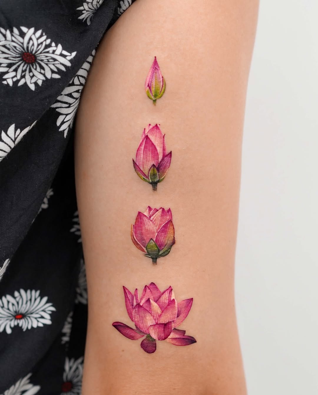 30 Lotus Flower Tattoo Ideas 2026: Elegant Designs Full of Meaning and Modern Style