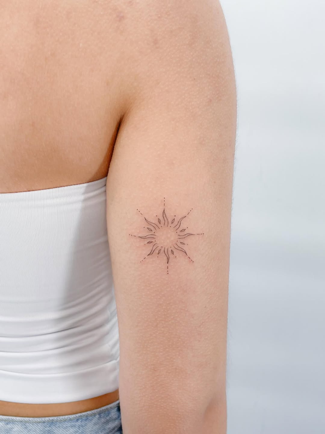 27 Sun Tattoo Ideas 2026: Aesthetic Fine Line, Minimalist & Celestial Designs for Women and Men