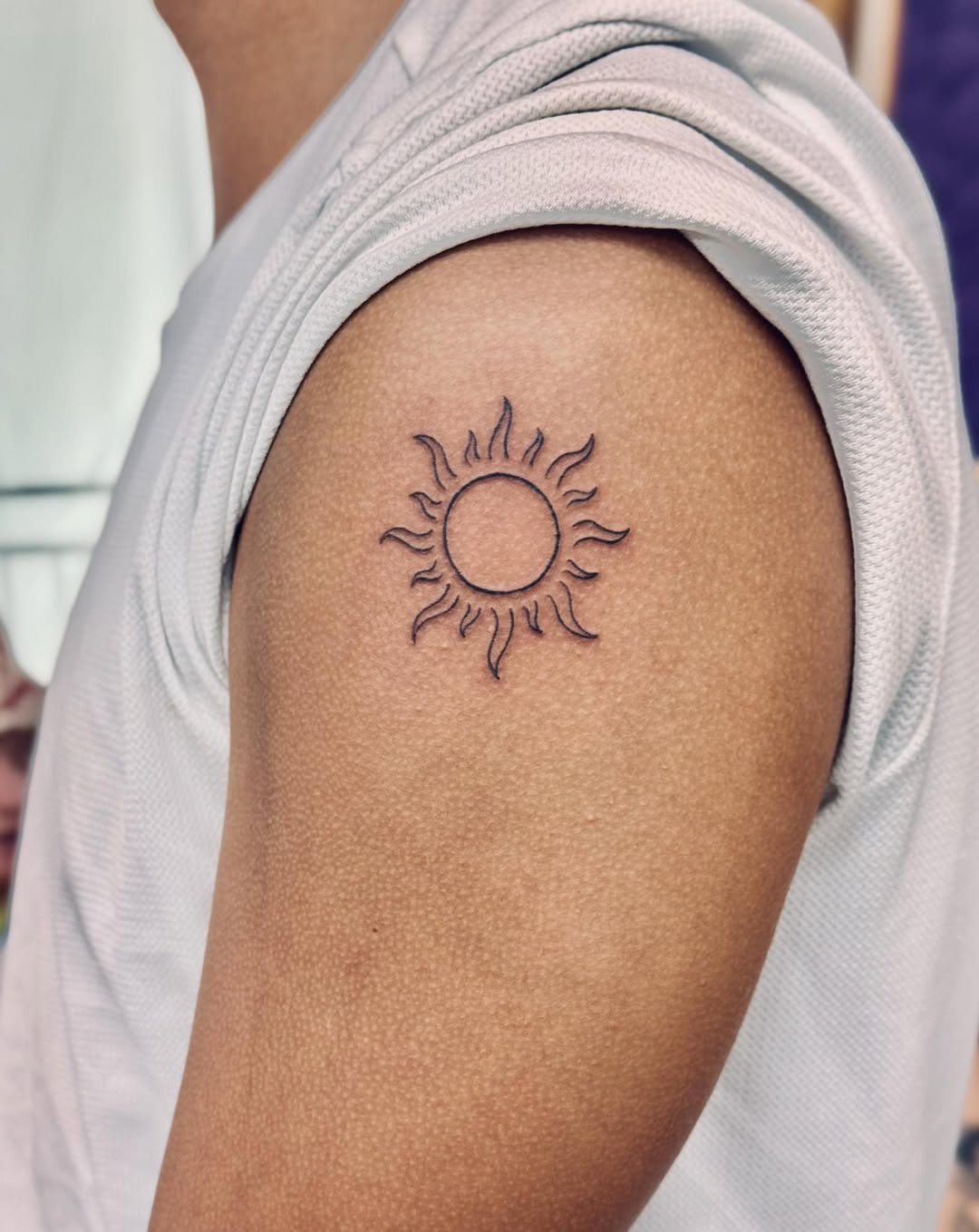 27 Sun Tattoo Ideas 2026: Aesthetic Fine Line, Minimalist & Celestial Designs for Women and Men