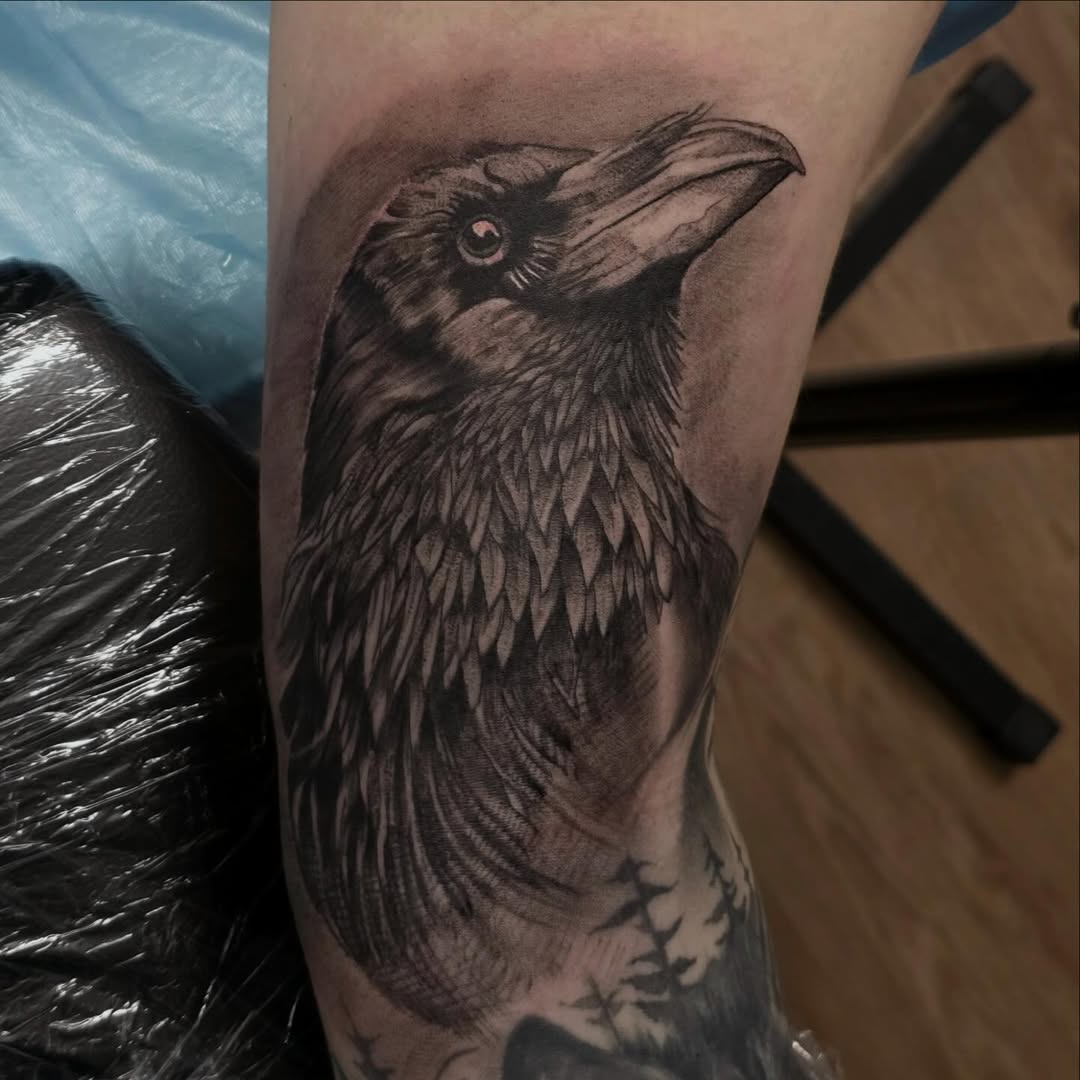 27 Crow Tattoo Ideas 2026: Dark, Symbolic & Stylish Raven Designs for Women and Men