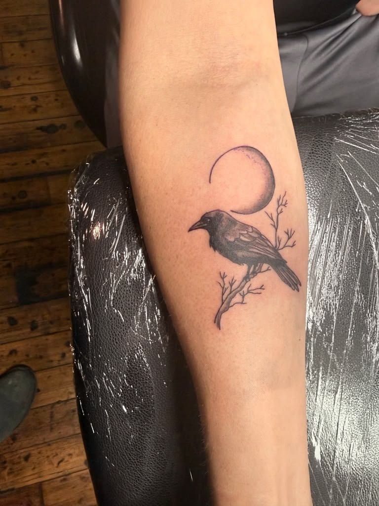 27 Crow Tattoo Ideas 2026: Dark, Symbolic & Stylish Raven Designs for Women and Men