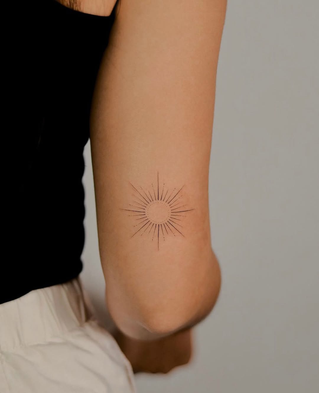 27 Sun Tattoo Ideas 2026: Aesthetic Fine Line, Minimalist & Celestial Designs for Women and Men