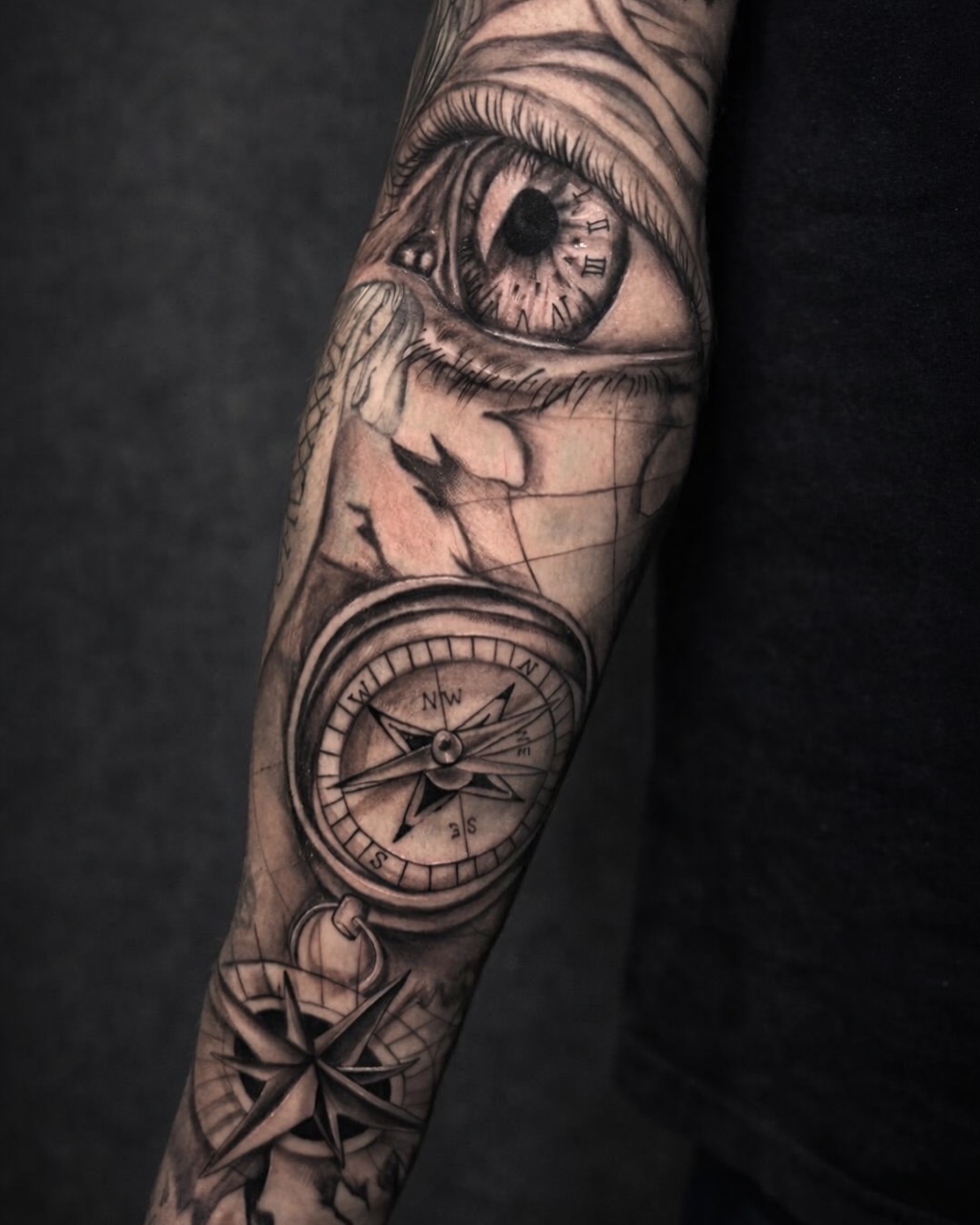 28 Compass Tattoo Ideas 2026: Meaningful Designs for Men and Women Who Love Adventure