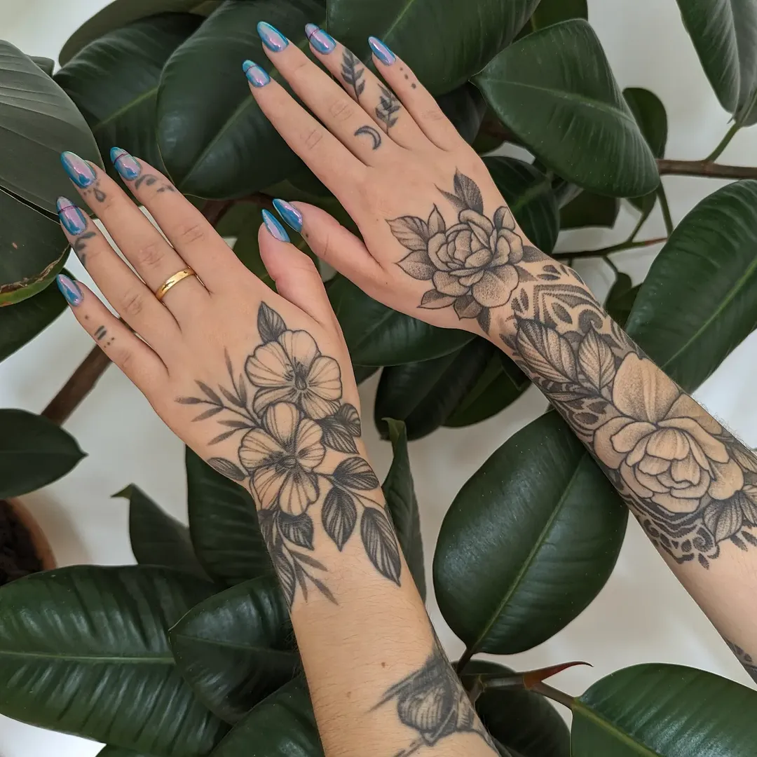 28 Hand Tattoo Ideas 2026: The Most Stylish Designs Taking Over This Year
