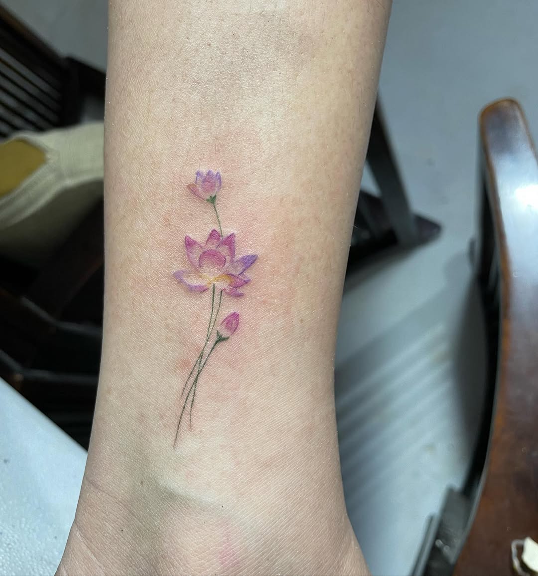 30 Lotus Flower Tattoo Ideas 2026: Elegant Designs Full of Meaning and Modern Style