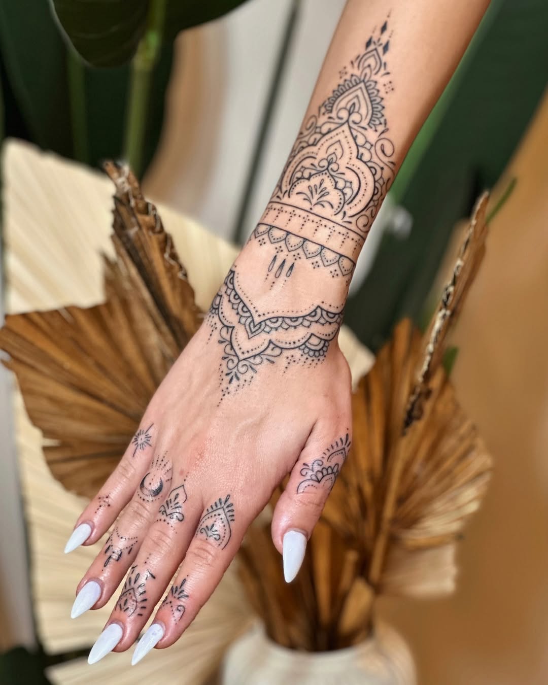 28 Hand Tattoo Ideas 2026: The Most Stylish Designs Taking Over This Year