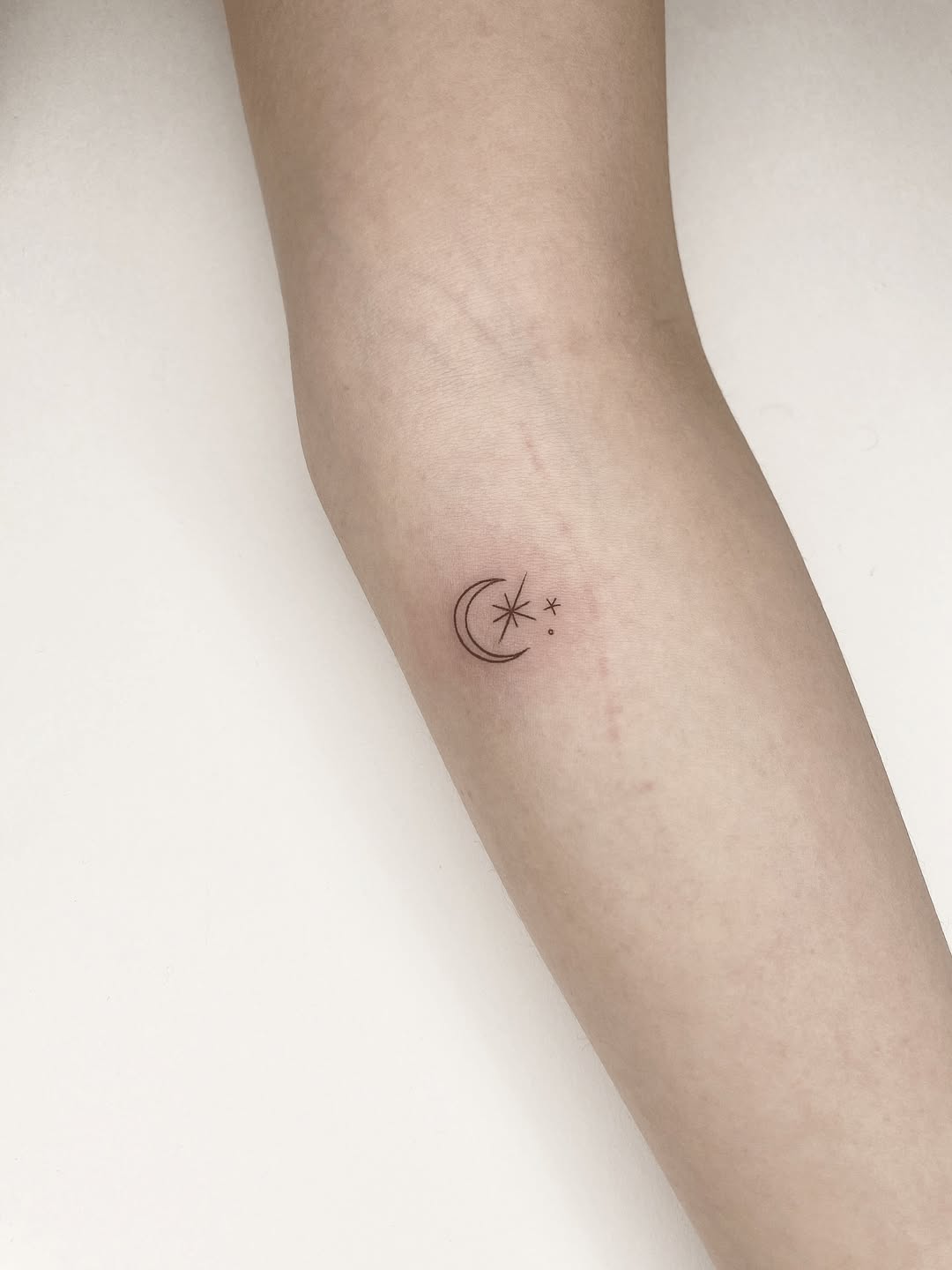 29 Simple Tattoo Ideas 2026: Minimal Designs That Still Make a Statement