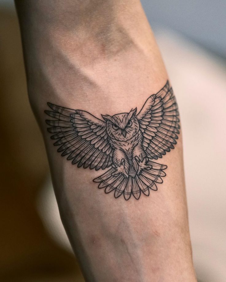 26 Owl Tattoo Ideas 2026 That Blend Dark Realism, Fine Line Art, and Timeless Symbolism