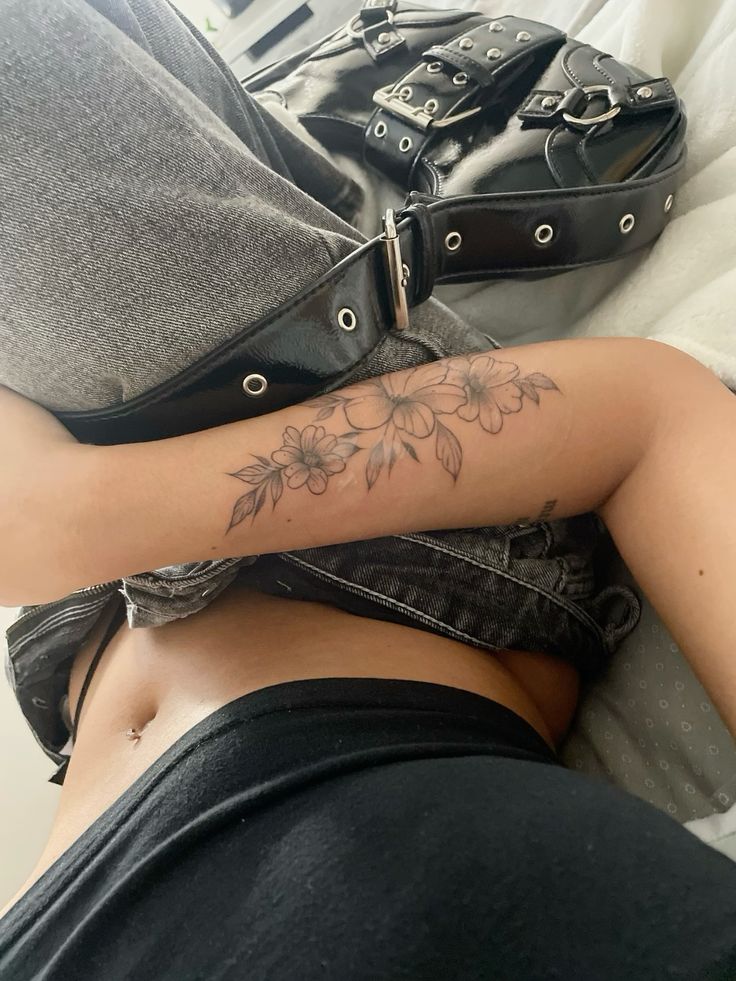 27 Flower Tattoo Ideas 2026: Soft Floral Ink Trends That Feel Personal and Timeless