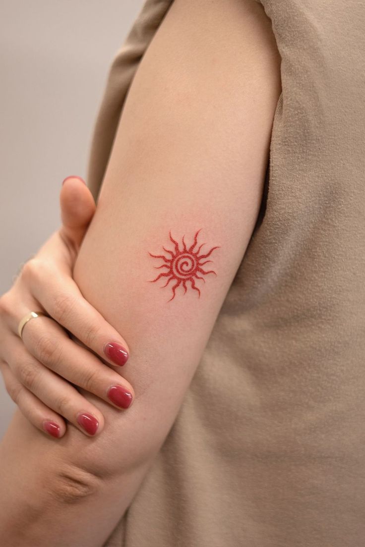 27 Sun Tattoo Ideas 2026: Aesthetic Fine Line, Minimalist & Celestial Designs for Women and Men