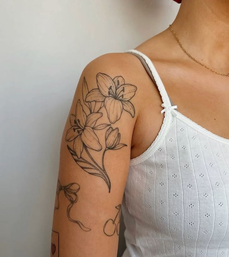 27 Flower Tattoo Ideas 2026: Soft Floral Ink Trends That Feel Personal and Timeless