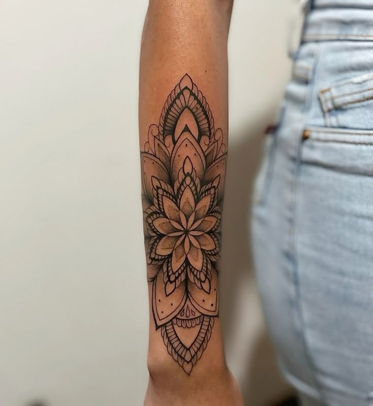 27 Mandala Tattoo Ideas 2026: Elegant Geometric Ink That Feels Personal