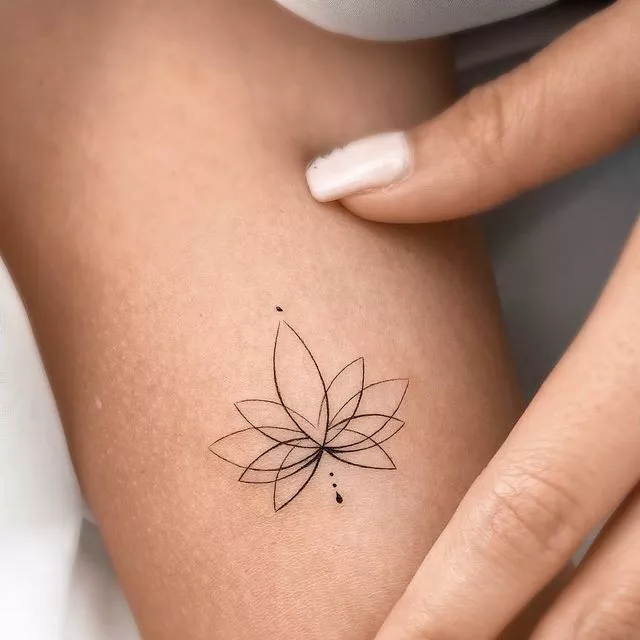 30 Lotus Flower Tattoo Ideas 2026: Elegant Designs Full of Meaning and Modern Style