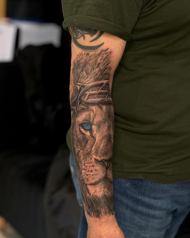 32 Stunning Half Sleeve Tattoo Ideas for Men and Women to Try in 2026