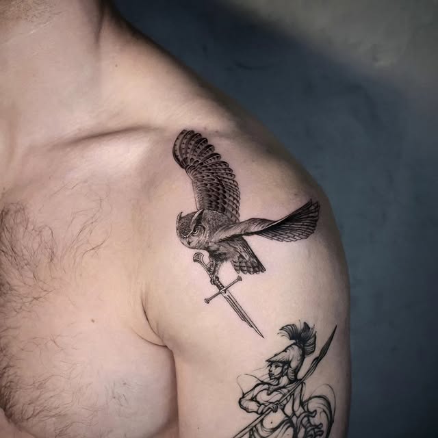 26 Owl Tattoo Ideas 2026 That Blend Dark Realism, Fine Line Art, and Timeless Symbolism