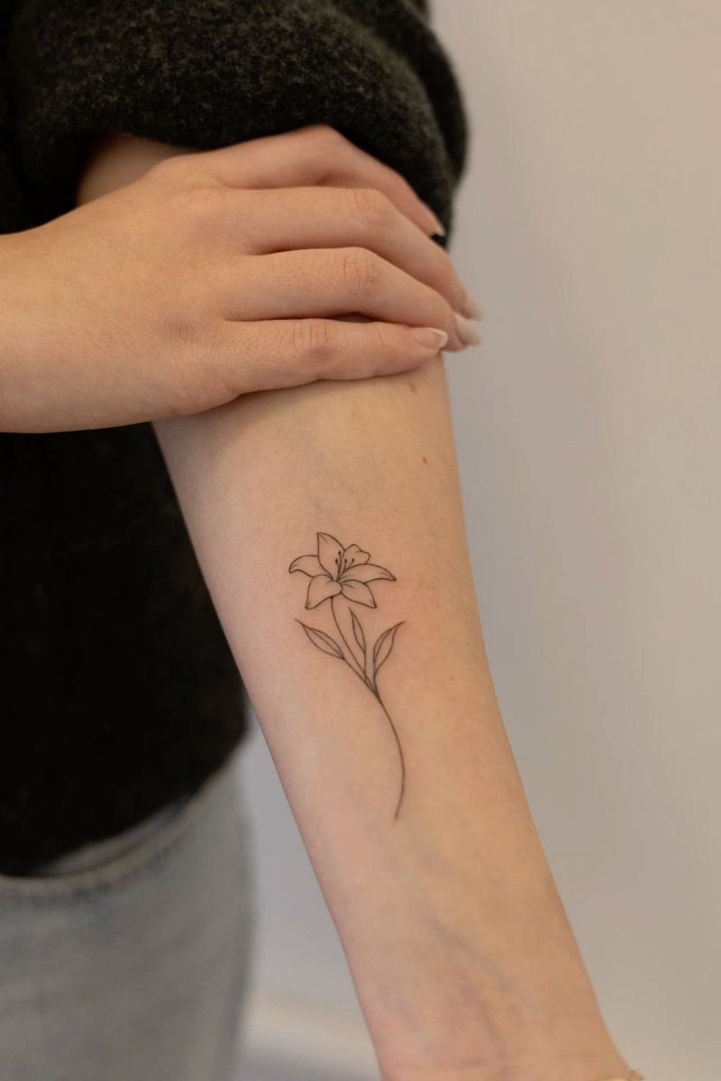 29 Lily Tattoo Ideas 2026: Elegant Floral Designs for Every Style