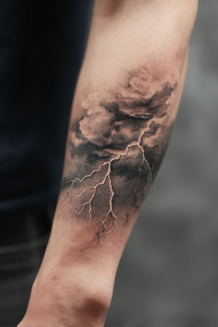 29 Lightning Tattoo Ideas 2026: Powerful Designs That Capture the Beauty of the Storm