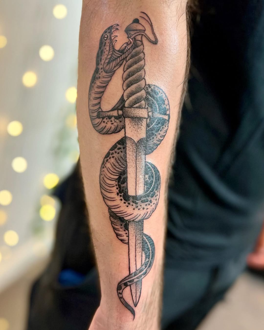 30 Dagger Tattoo Ideas 2026: Stunning Blade Designs That Balance Beauty, Symbolism, and Edge