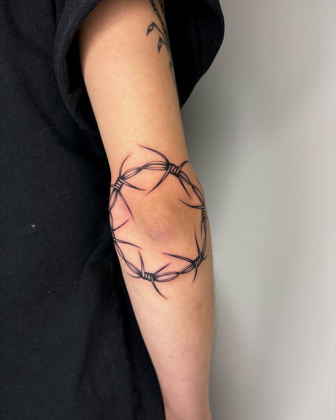 29 Barbed Wire Tattoo Ideas 2026: Bold, Minimalist, and Symbolic Designs for Every Style