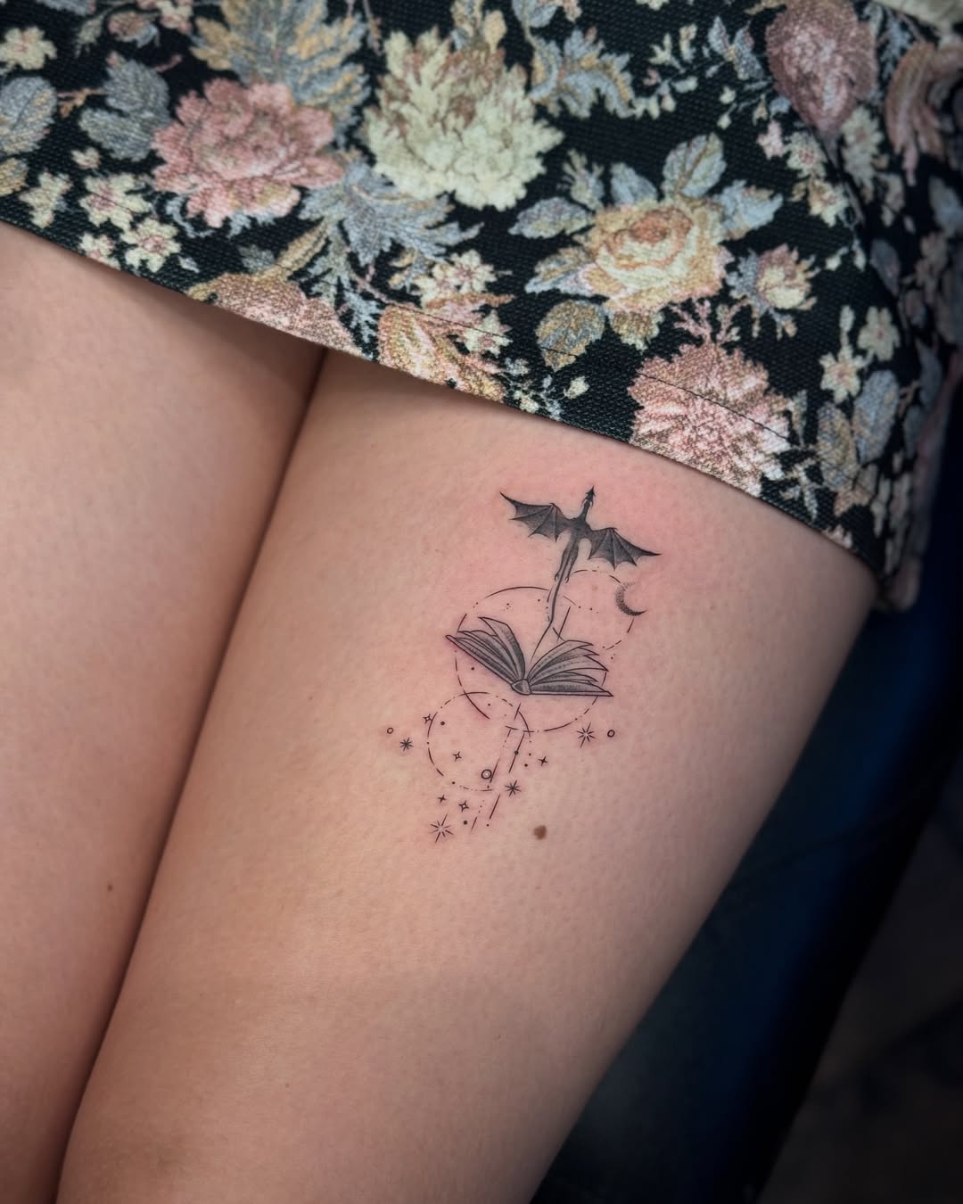 29 Thigh Tattoo Ideas 2026: Stunning Designs That Turn Your Legs Into a Work of Art