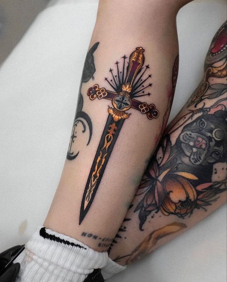 30 Dagger Tattoo Ideas 2026: Stunning Blade Designs That Balance Beauty, Symbolism, and Edge