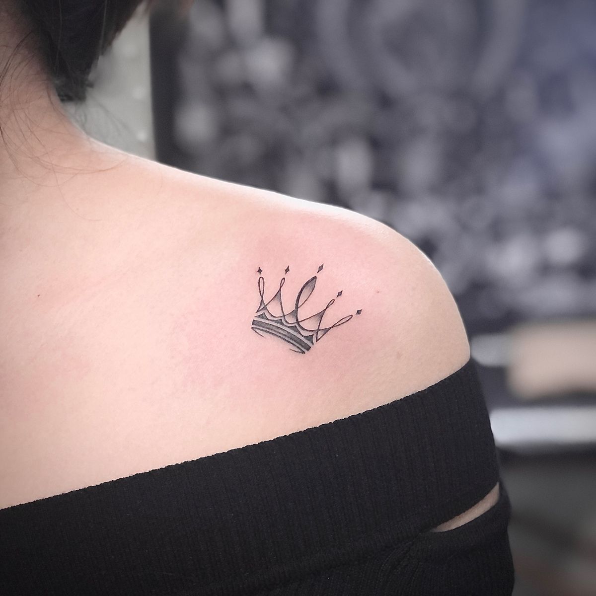 28 Crown Tattoo Ideas 2026: Regal Designs That Symbolize Power, Confidence, and Legacy
