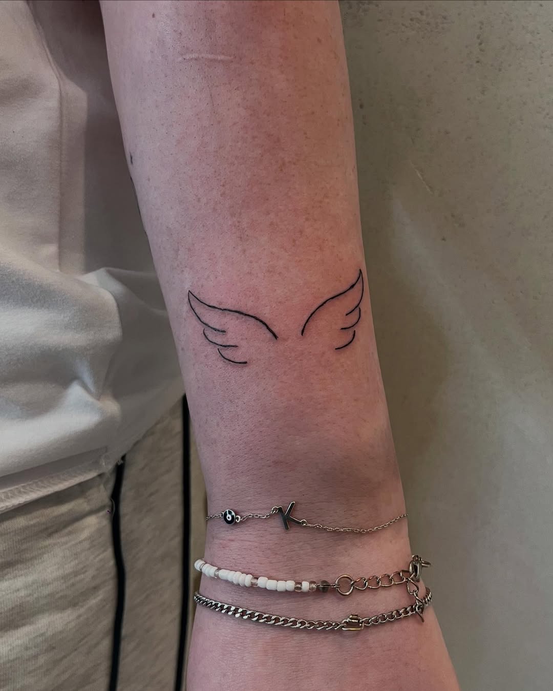 28 Angel Wings Tattoo Ideas 2026: Meaningful, Dainty & Timeless Designs for Every Style