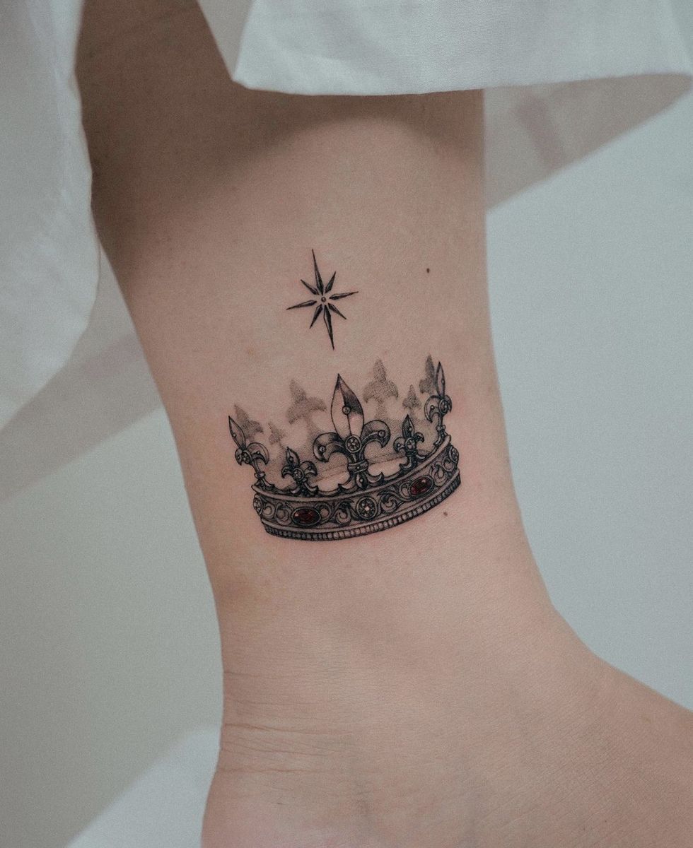 28 Crown Tattoo Ideas 2026: Regal Designs That Symbolize Power, Confidence, and Legacy