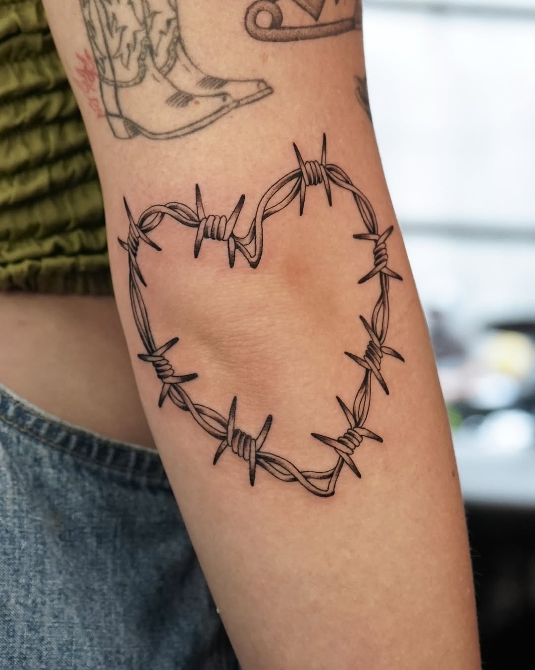29 Barbed Wire Tattoo Ideas 2026: Bold, Minimalist, and Symbolic Designs for Every Style