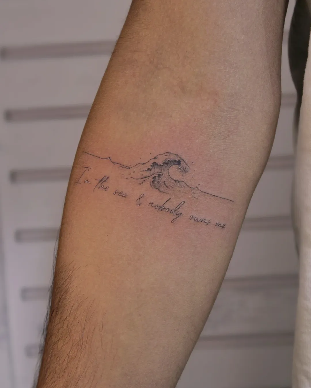 29 Wave Tattoo Ideas 2026: Ocean-Inspired Designs That Capture Freedom, Motion, and Meaning