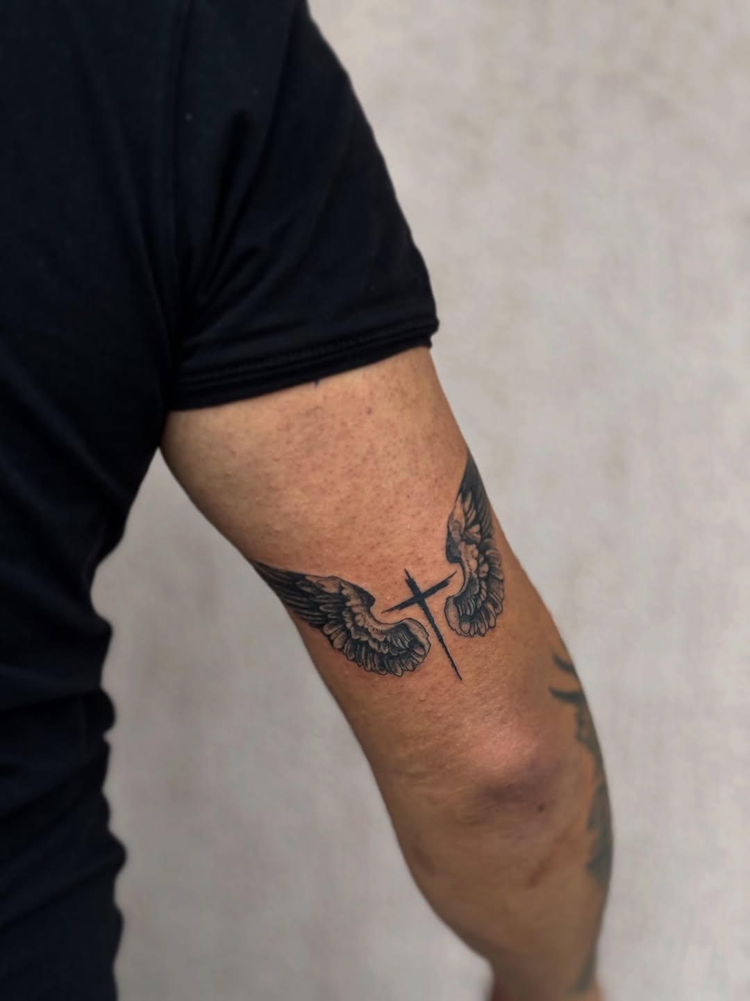 28 Angel Wings Tattoo Ideas 2026: Meaningful, Dainty & Timeless Designs for Every Style