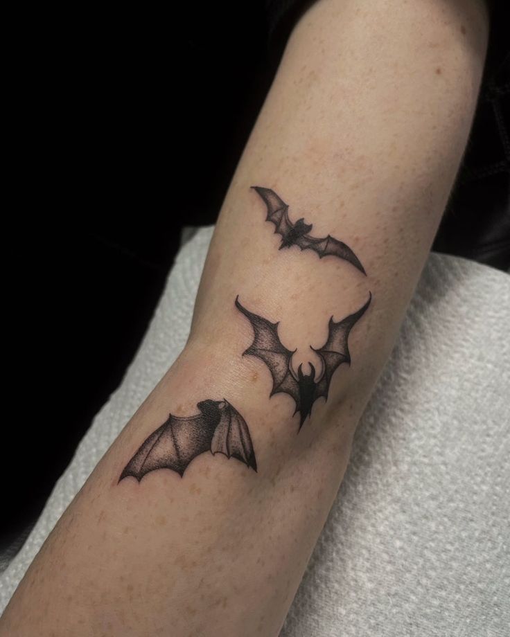 33 Bat Tattoo Ideas 2026: Stunning Designs From Tiny Flying Bats to Gothic Masterpieces